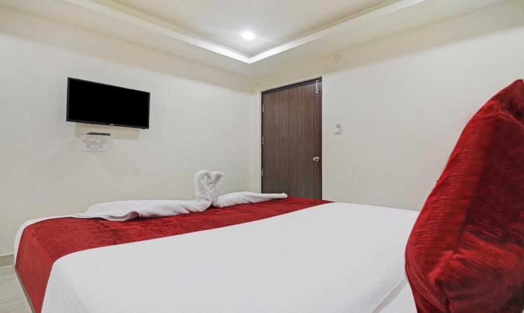Hotel Bright Airport Zone Shamshabad Extérieur photo
