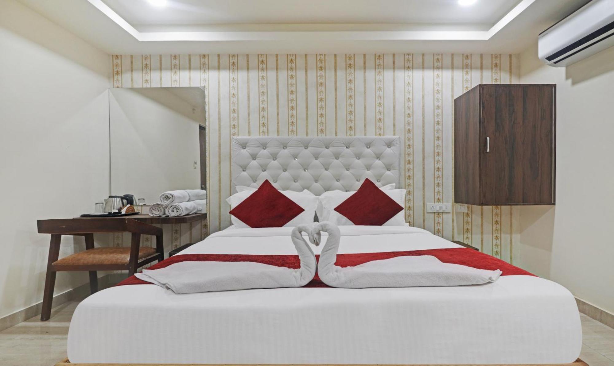 Hotel Bright Airport Zone Shamshabad Extérieur photo
