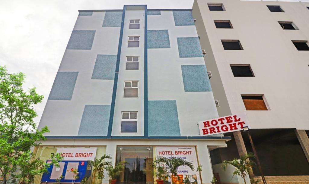 Hotel Bright Airport Zone Shamshabad Extérieur photo