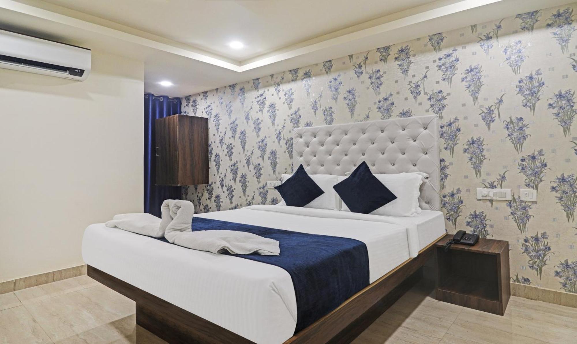 Hotel Bright Airport Zone Shamshabad Extérieur photo